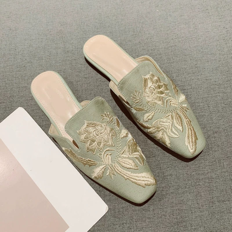 Новые женские туфли 2026 года: – обзор и цена Embroidery Design